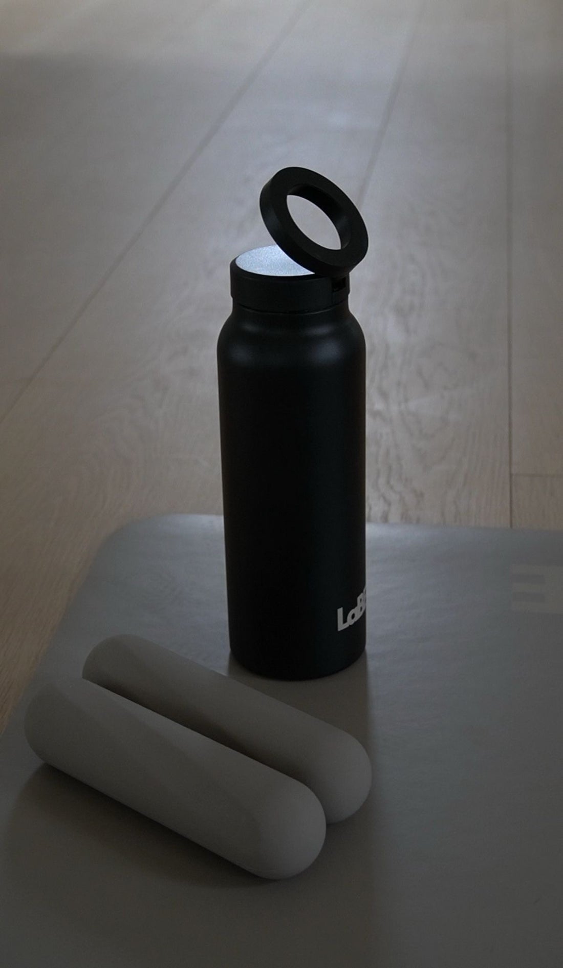 Trinkflasche mit Magnet 710ml schwarz